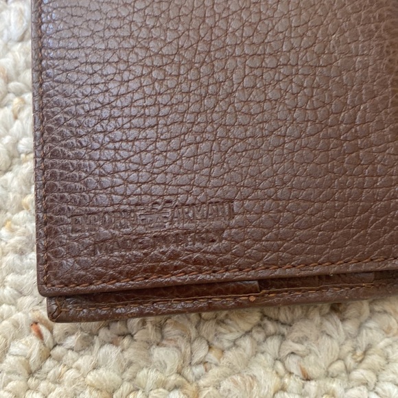 BEAUTIFUL VINTAGE BROWN LEATHER ARMANI WALLET - Picture 4 of 7